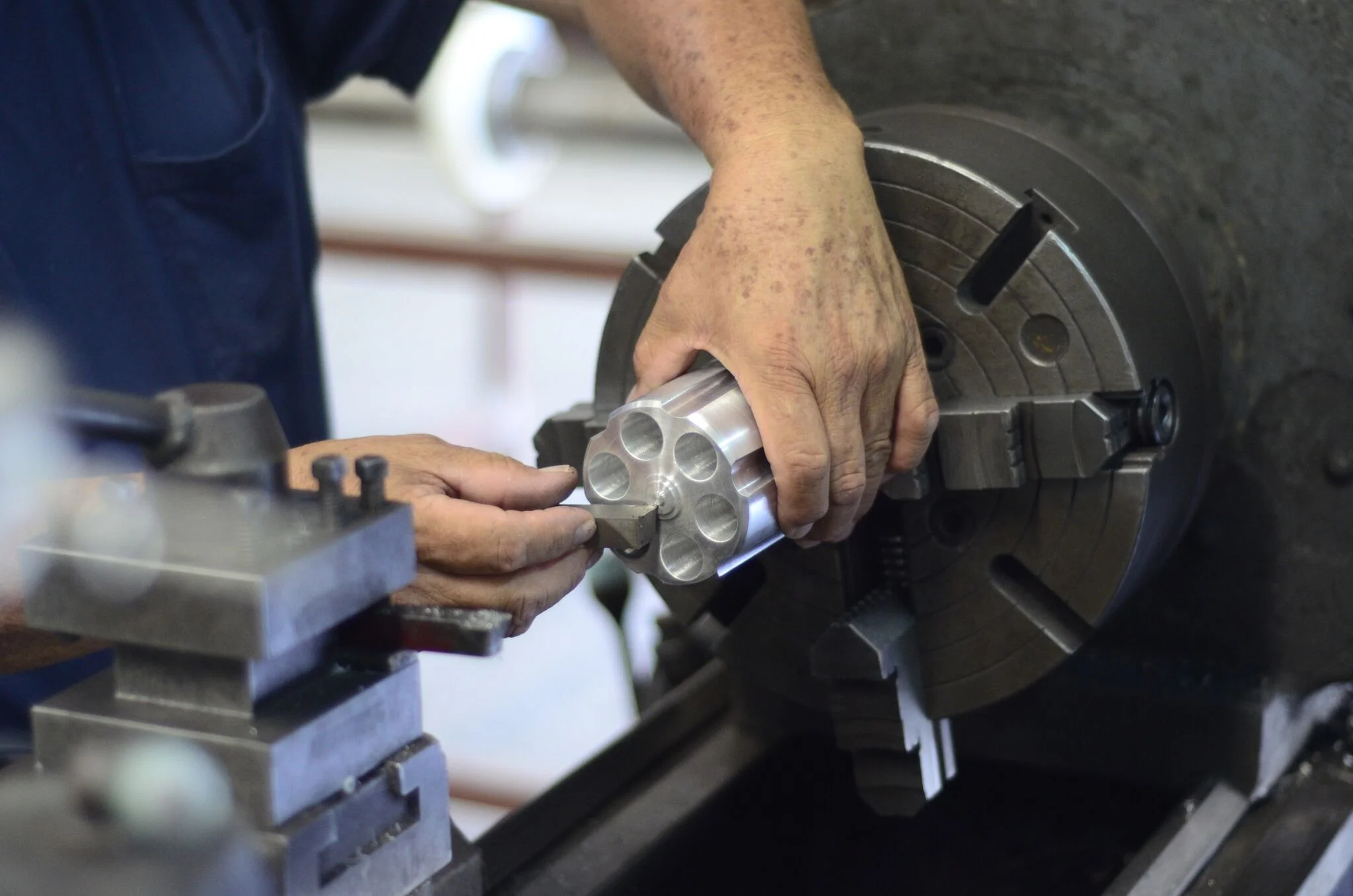 Más Allá del Diseño: Trabajando desde un contexto local