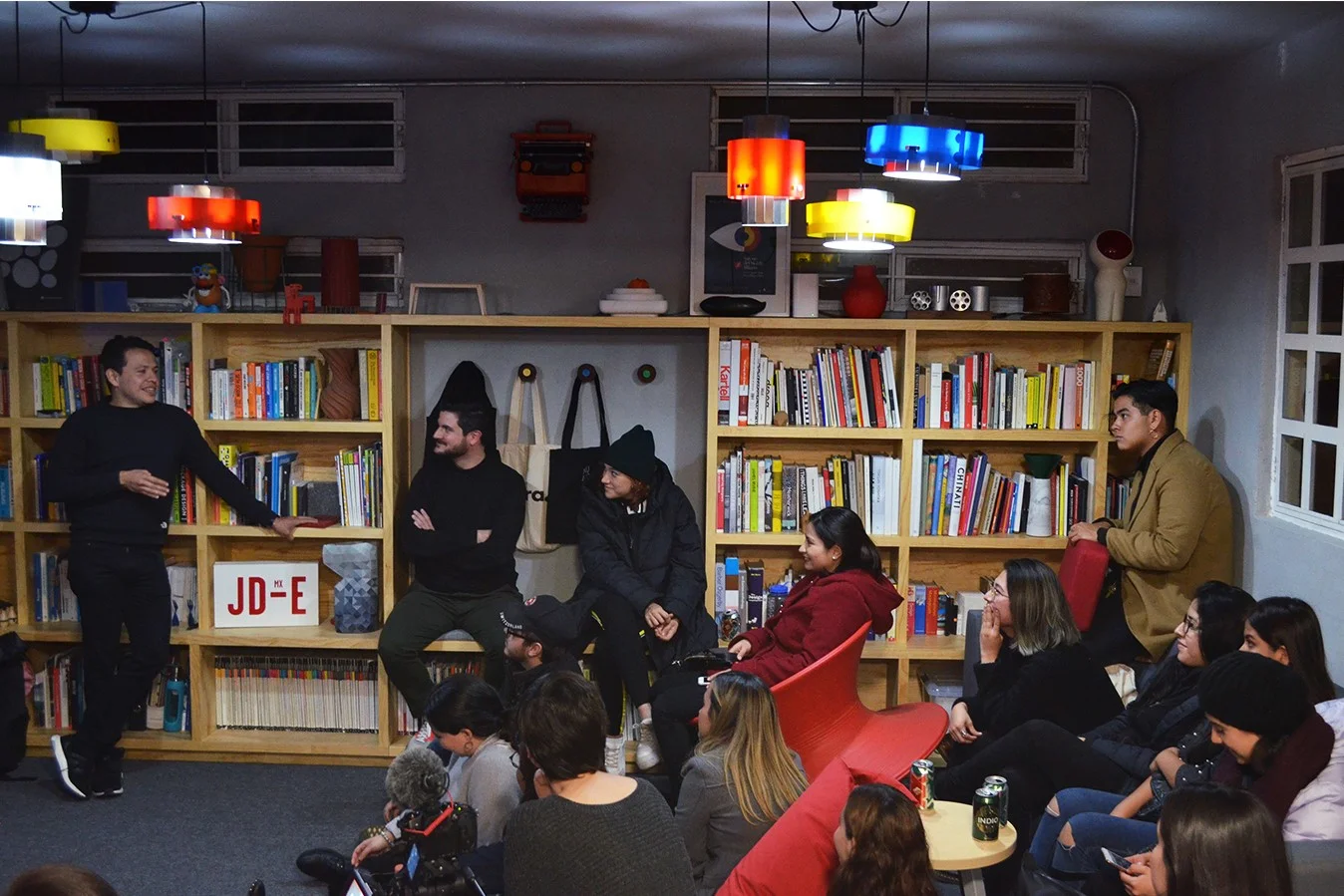 Studio Nights ― Kenji López