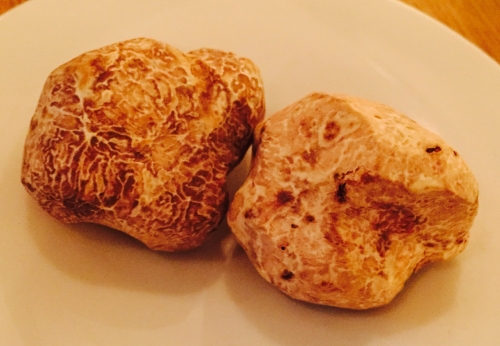 Whole white truffles