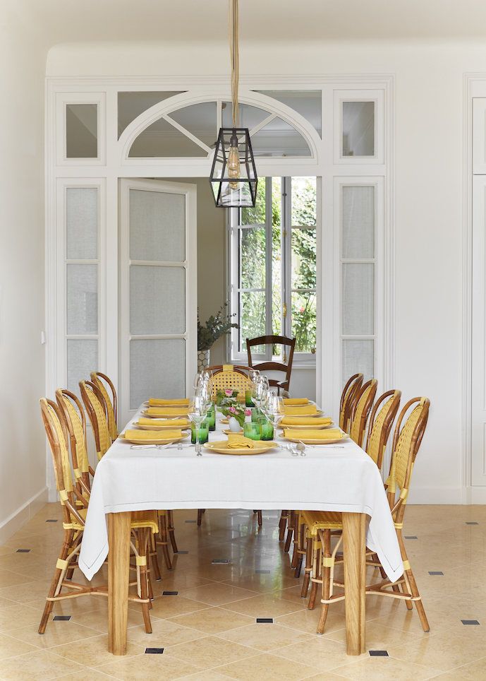 The cookschool dining table where we share all our meals