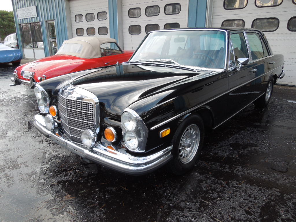 1970 300SEL 6.3 001.jpg