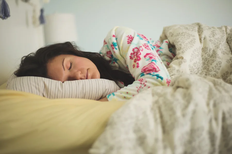 7 Awesome Natural Insomnia Remedies To Knock You Out