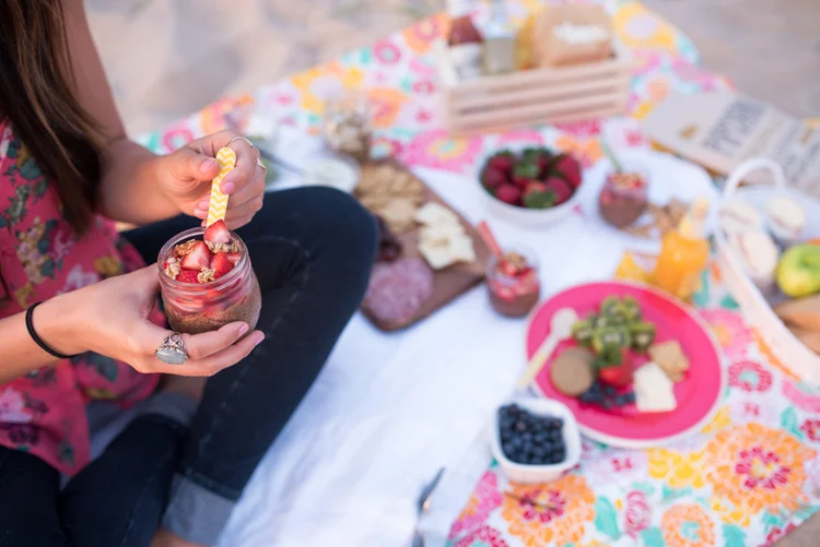 How To Pack An Amazeballs Gluten Free Picnic: No Weaved Basket Required