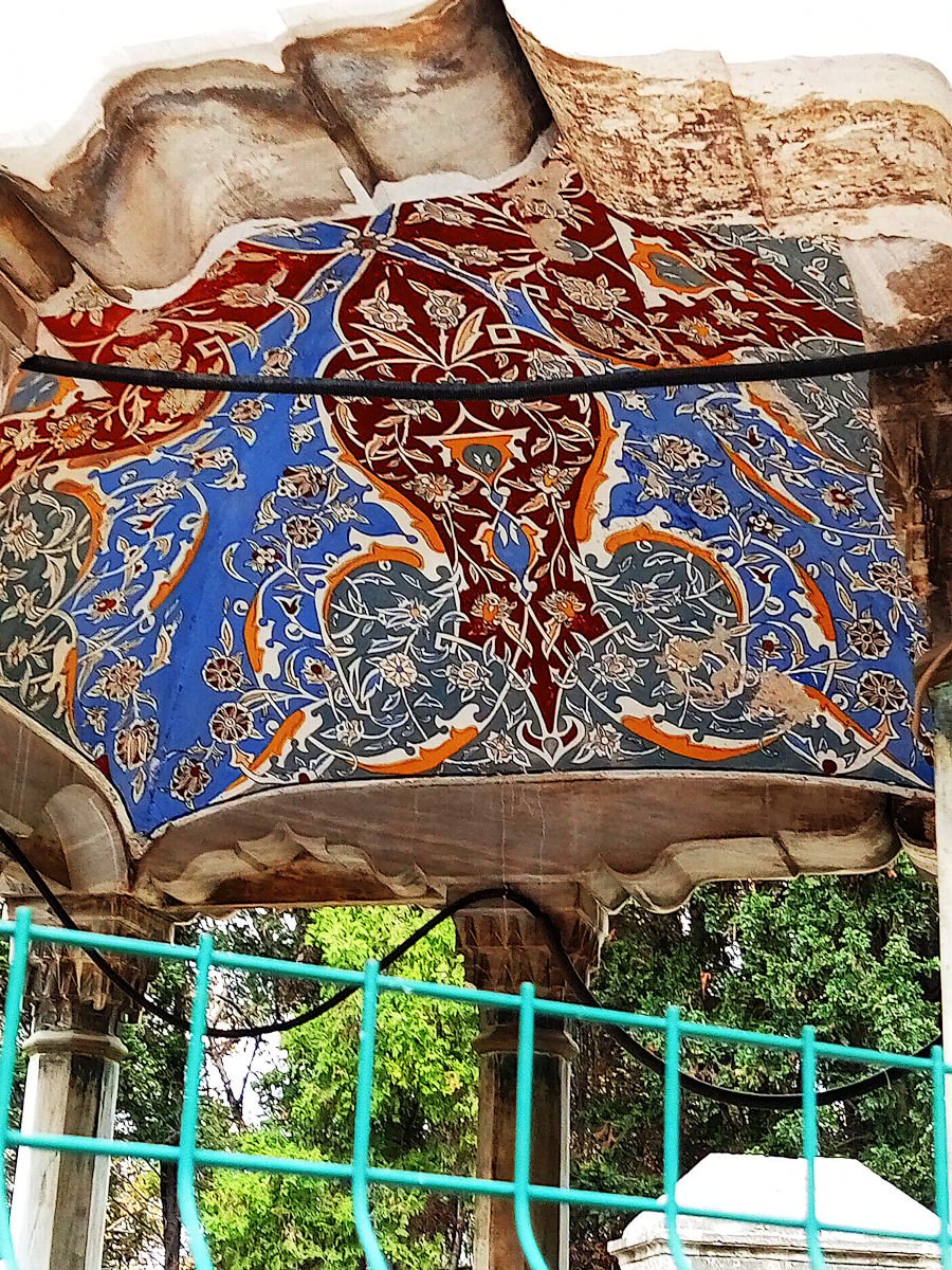 Eyüp Sultan Camii, portico, painted ceiling