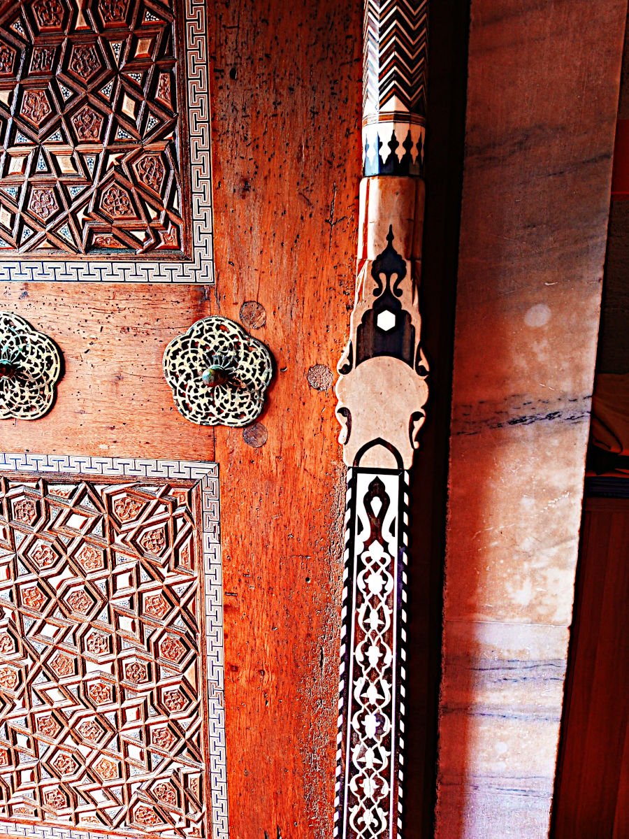 Door handle with inlaid ivory and ebony