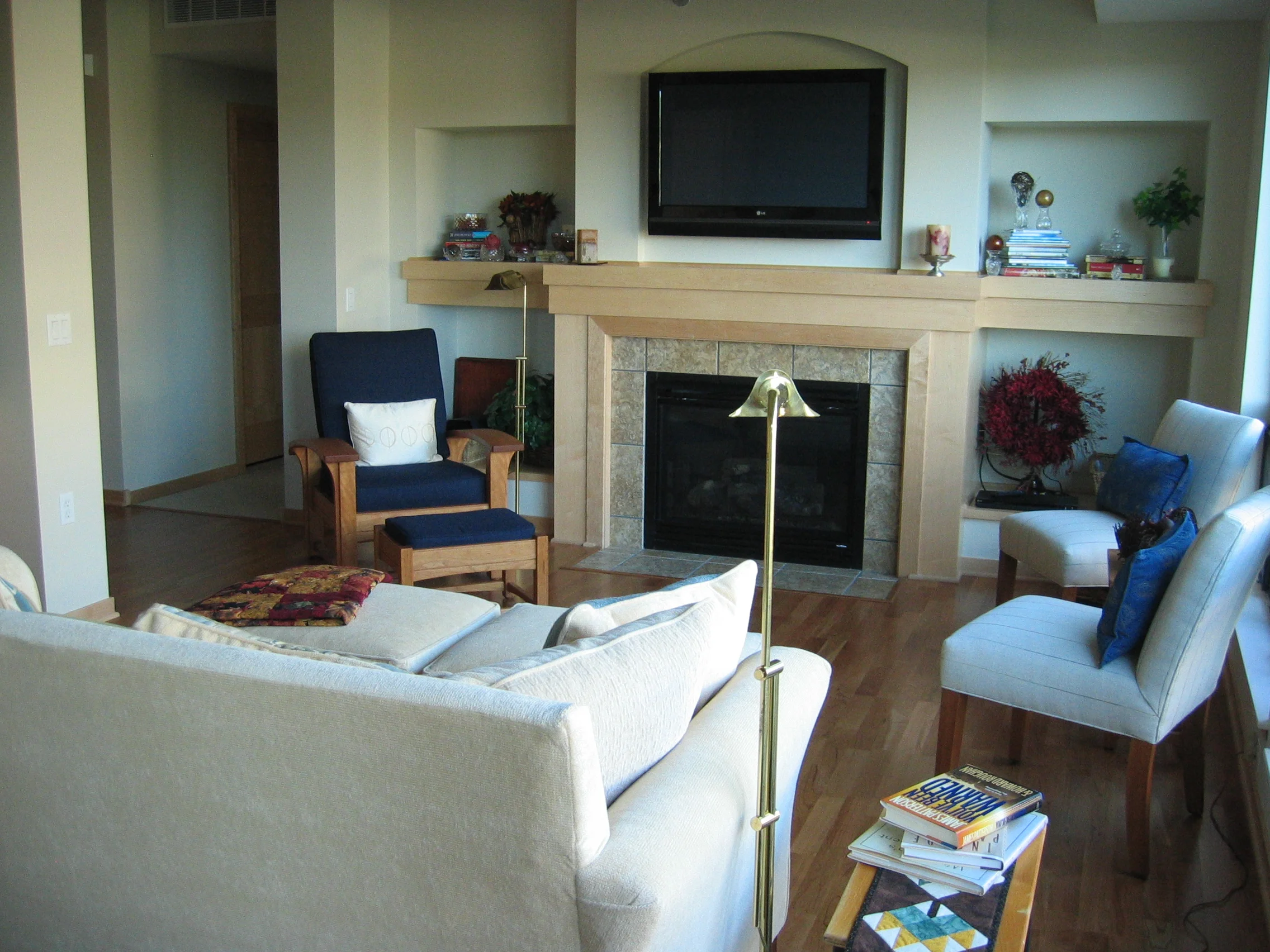 Blue Overview Morris Chair 3x5.JPG