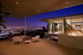 "There's a fog upon LA" The house in the Hollywood Hills where George waited for his "friends had lost there way'.