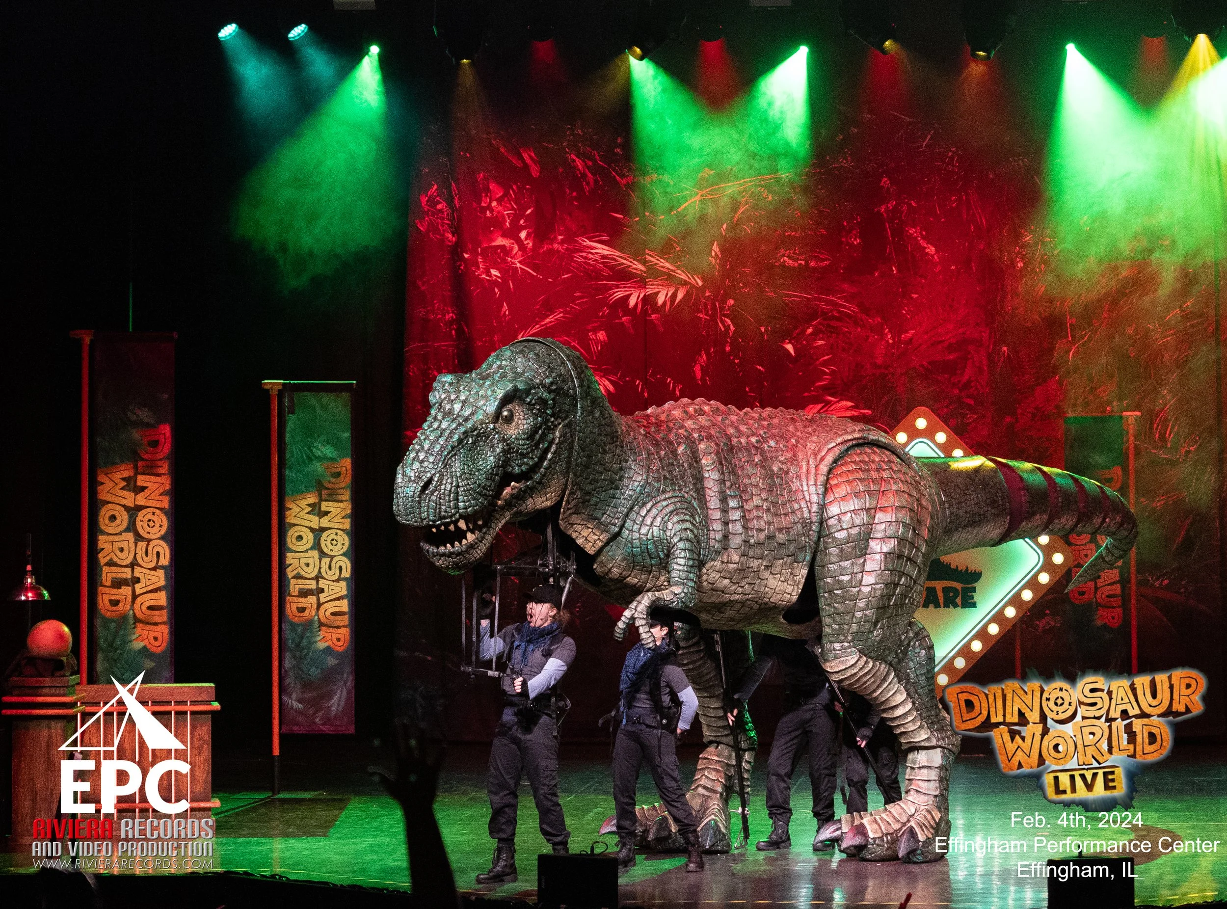 0 - 01 - Dino 000905_fullres copy.jpg