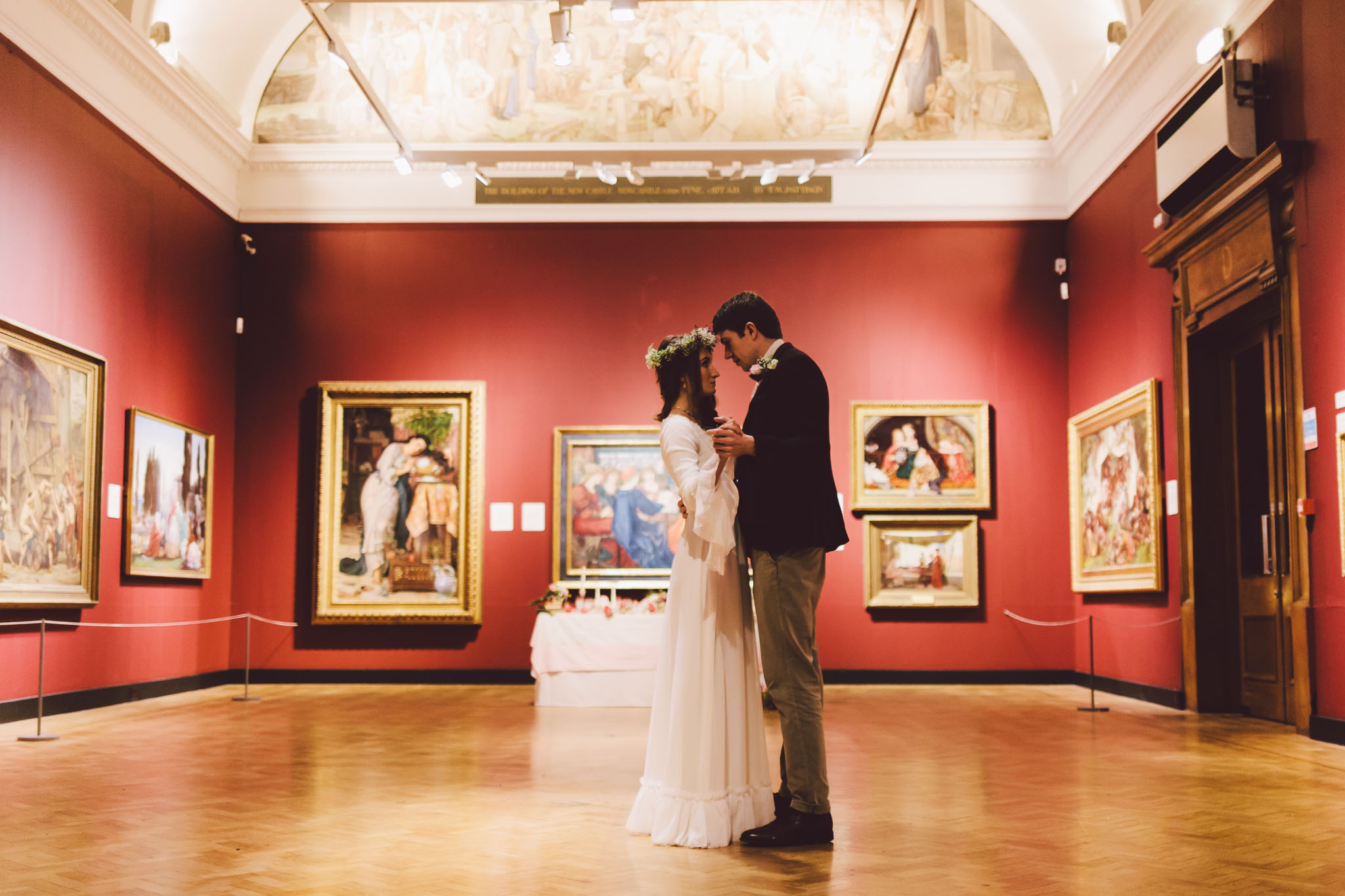 Wedding photography at the Laing Art Gallery