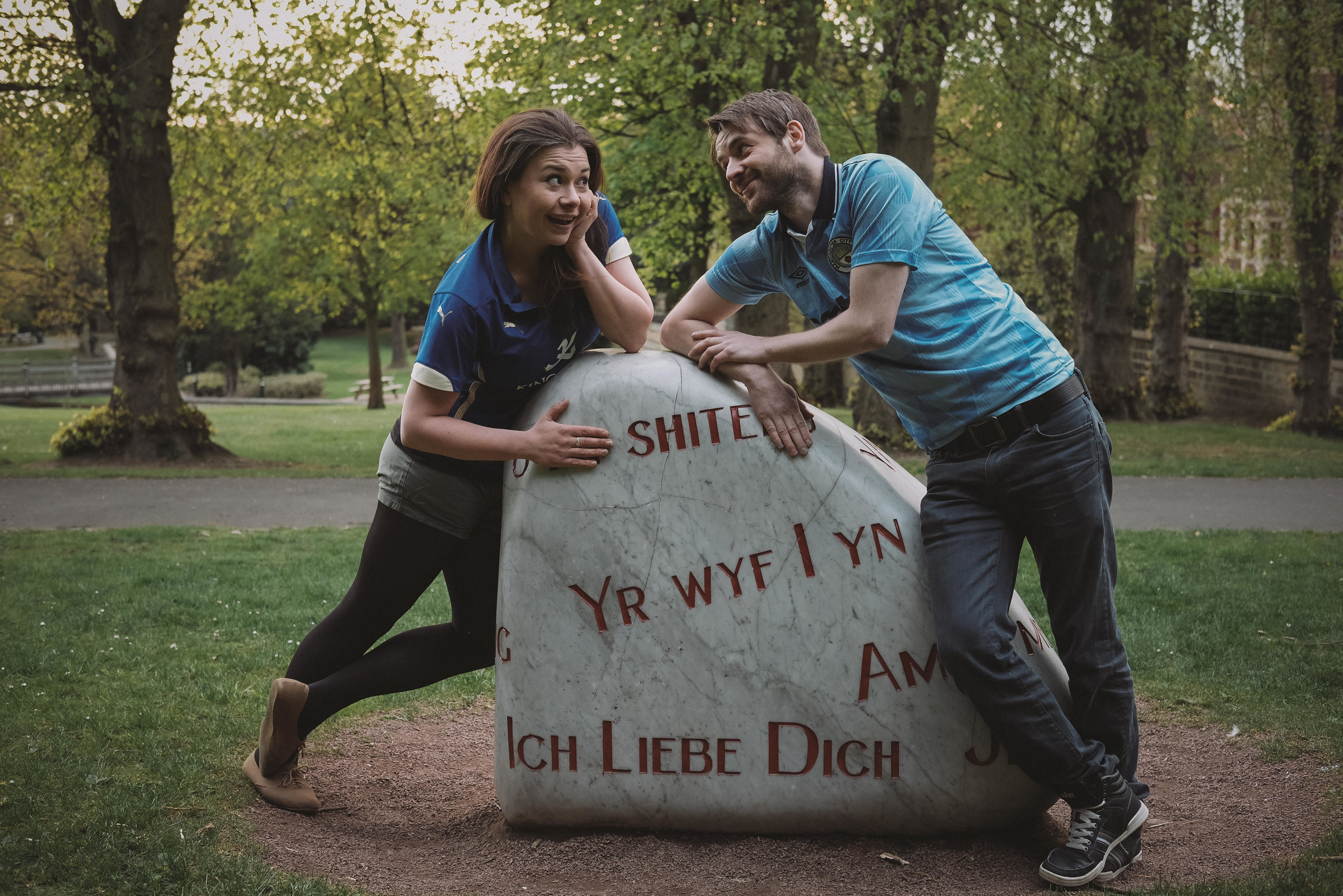 Couple make rude word while posing over monument in Gateshead