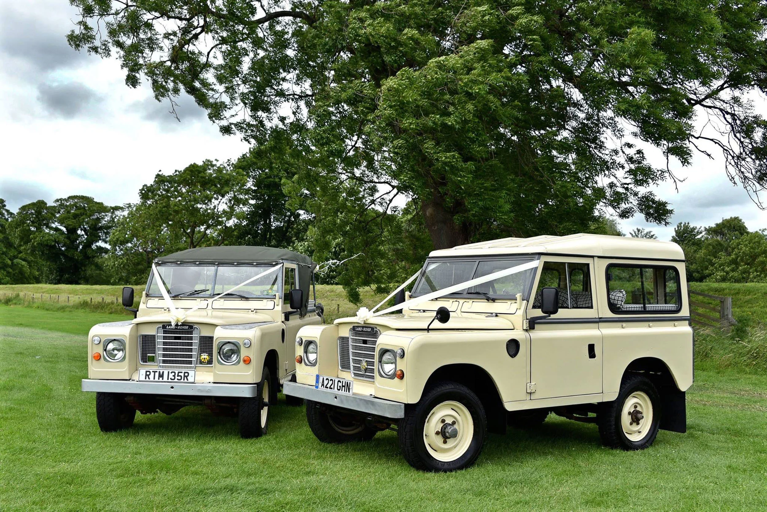 Classic Land Rovers available for wedding hire across North East Eangland