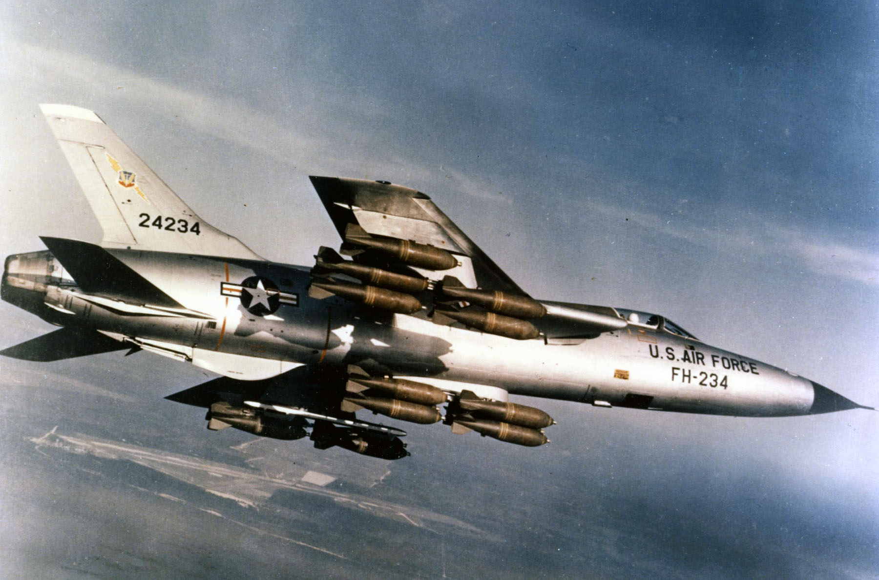 F-15 Thunderchief 