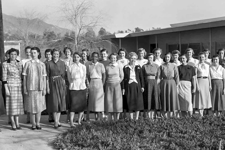 Human "computers" at JPL. Image source: NASA