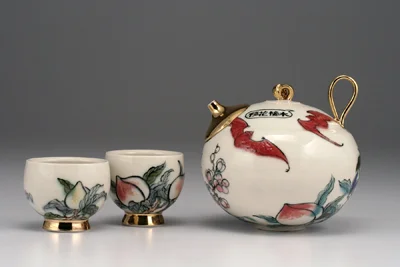 "Total Rip-off" teapot, detail