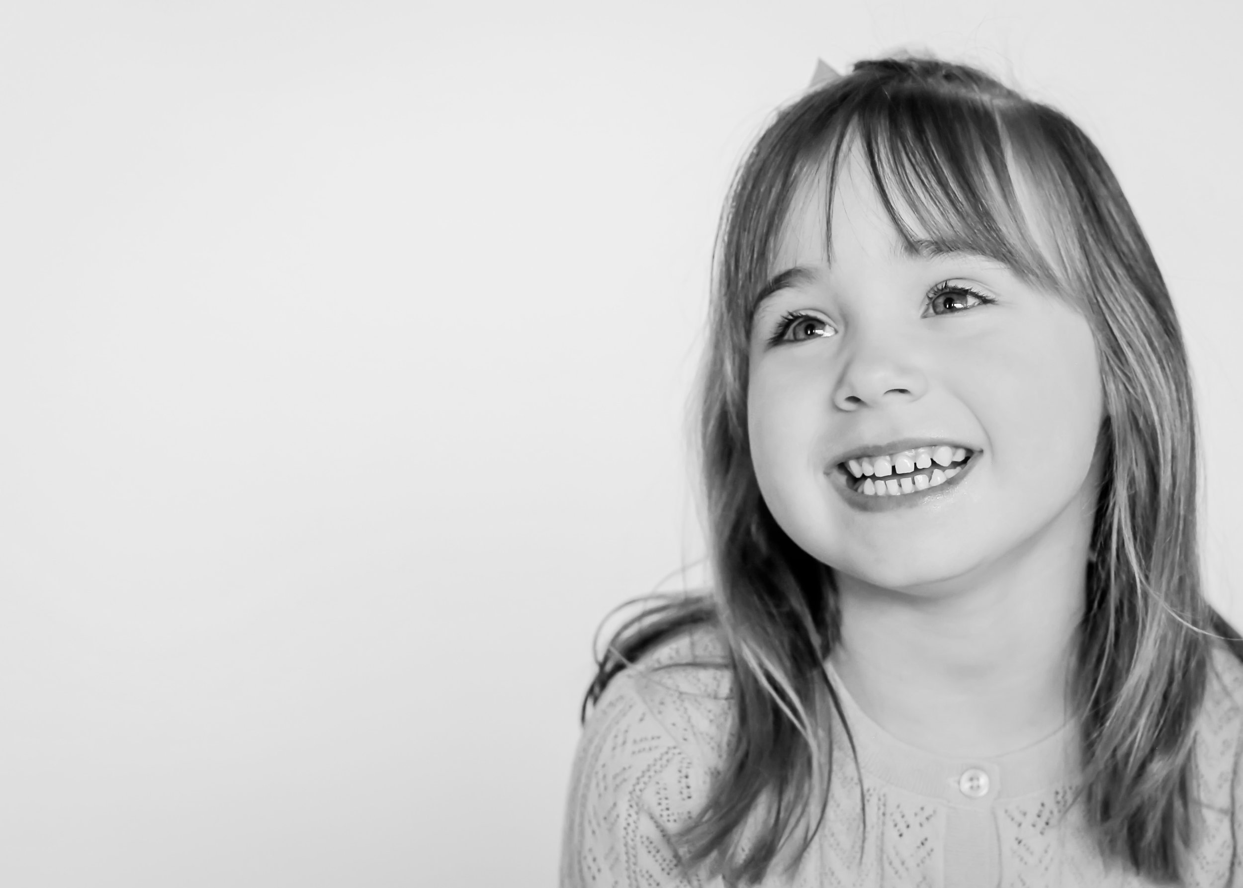 white backdrop natural light portrait.jpg