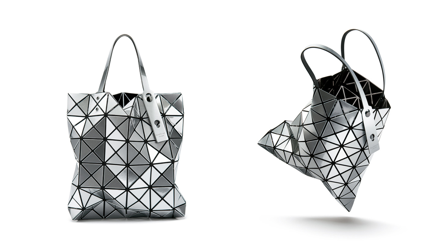 bao-bao-issey-miyake-lucent-tote-silver-art-of-image_1.jpg