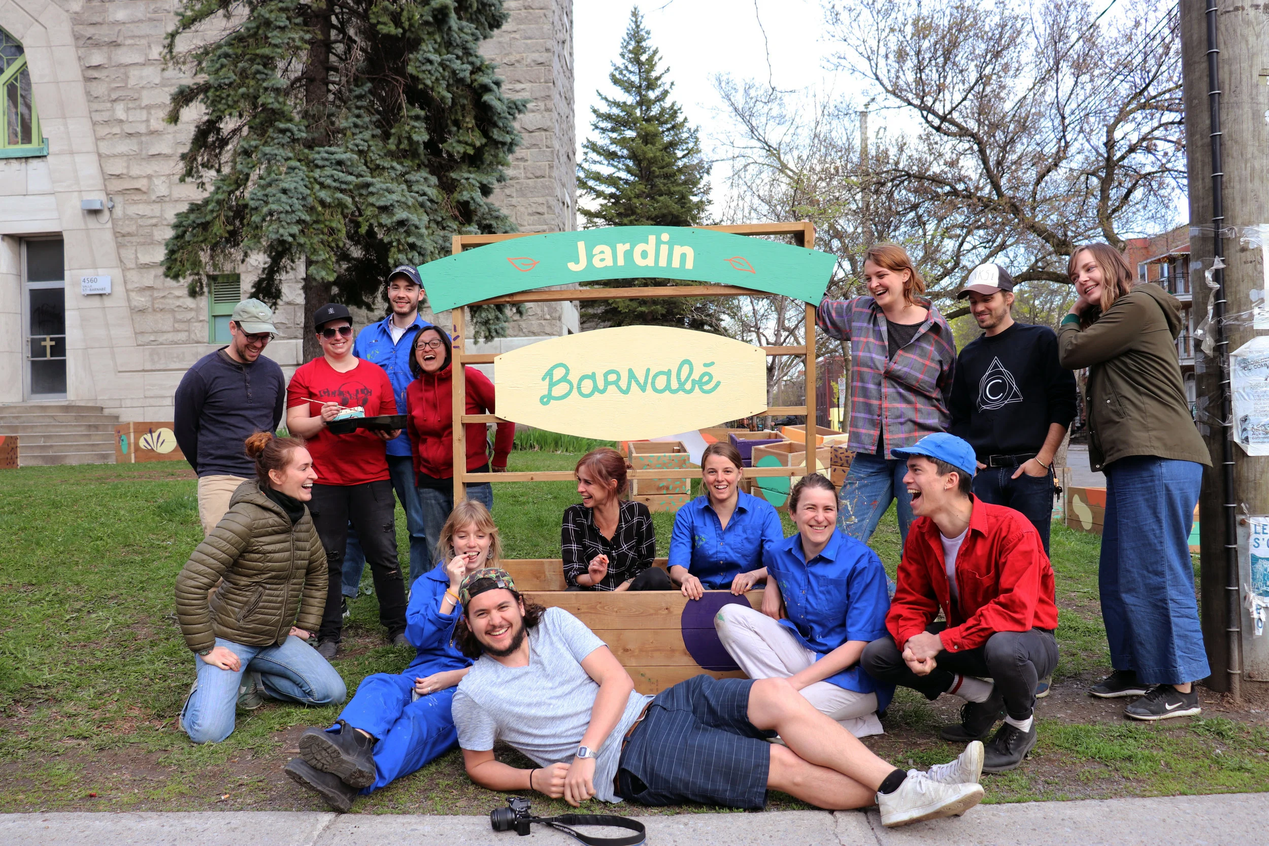20190516_EquipePeintureBarnabe.jpg