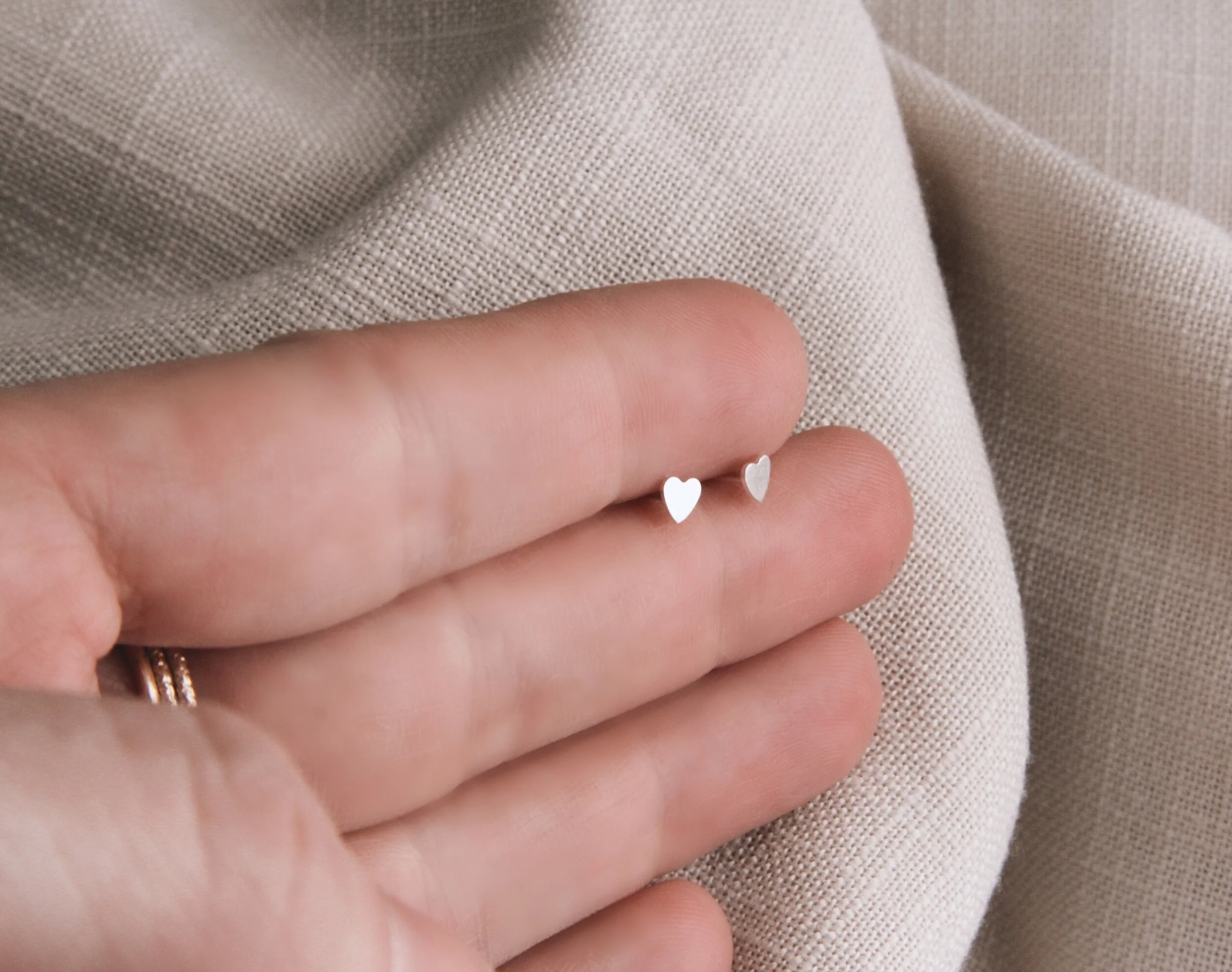 C1525764-2047-4B27-AA06-6CF1BFE4E7A9