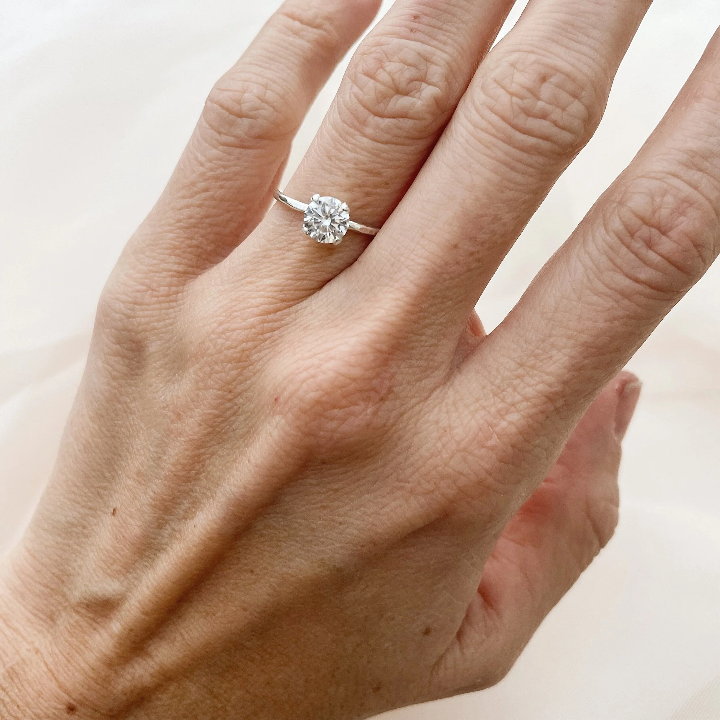 2E90DB22-5222-4ECD-98F8-0A90571F0BE8