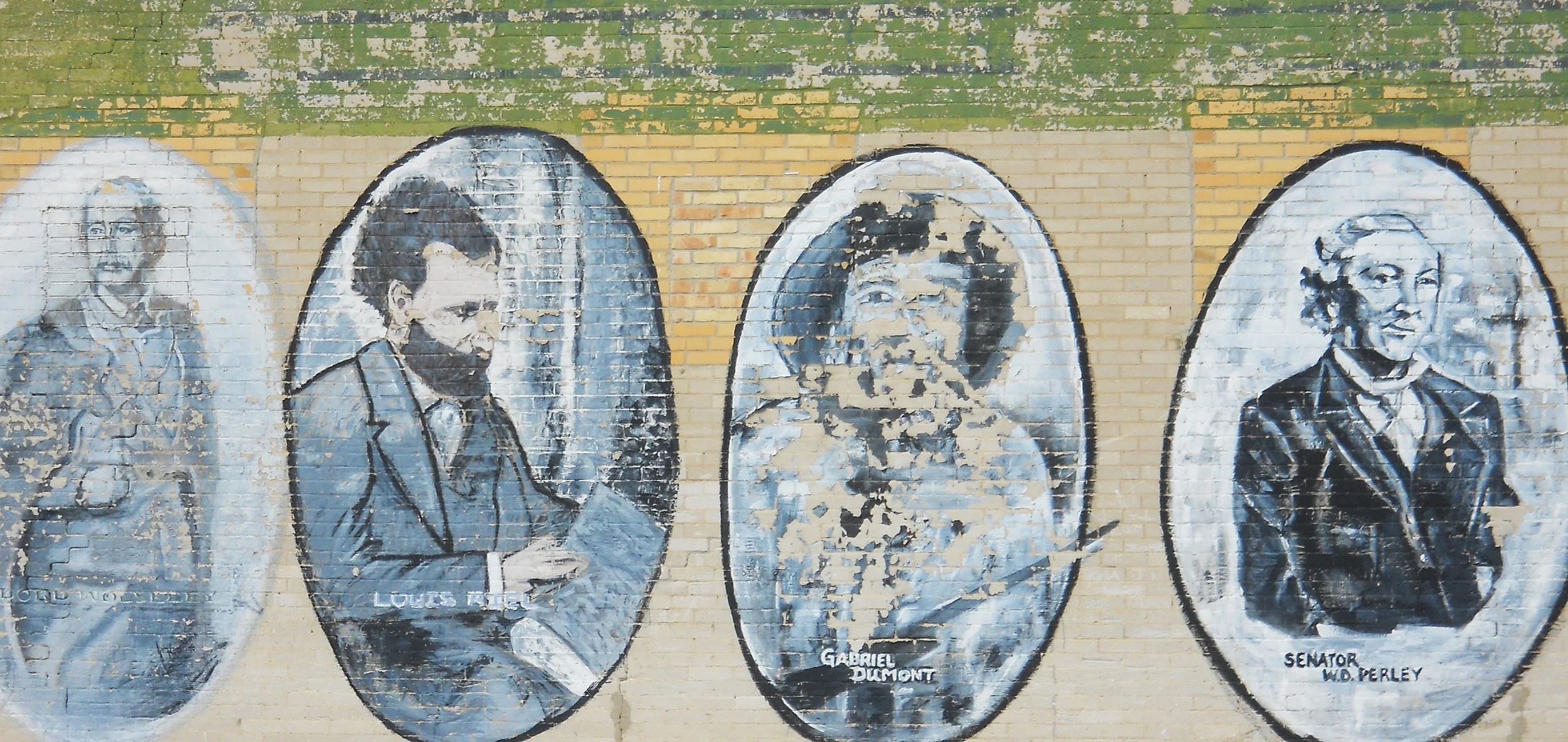 Faded murals in Wolseley, Saskatchewan, Canada (2011). ©Deborah Clague/Oblada.com