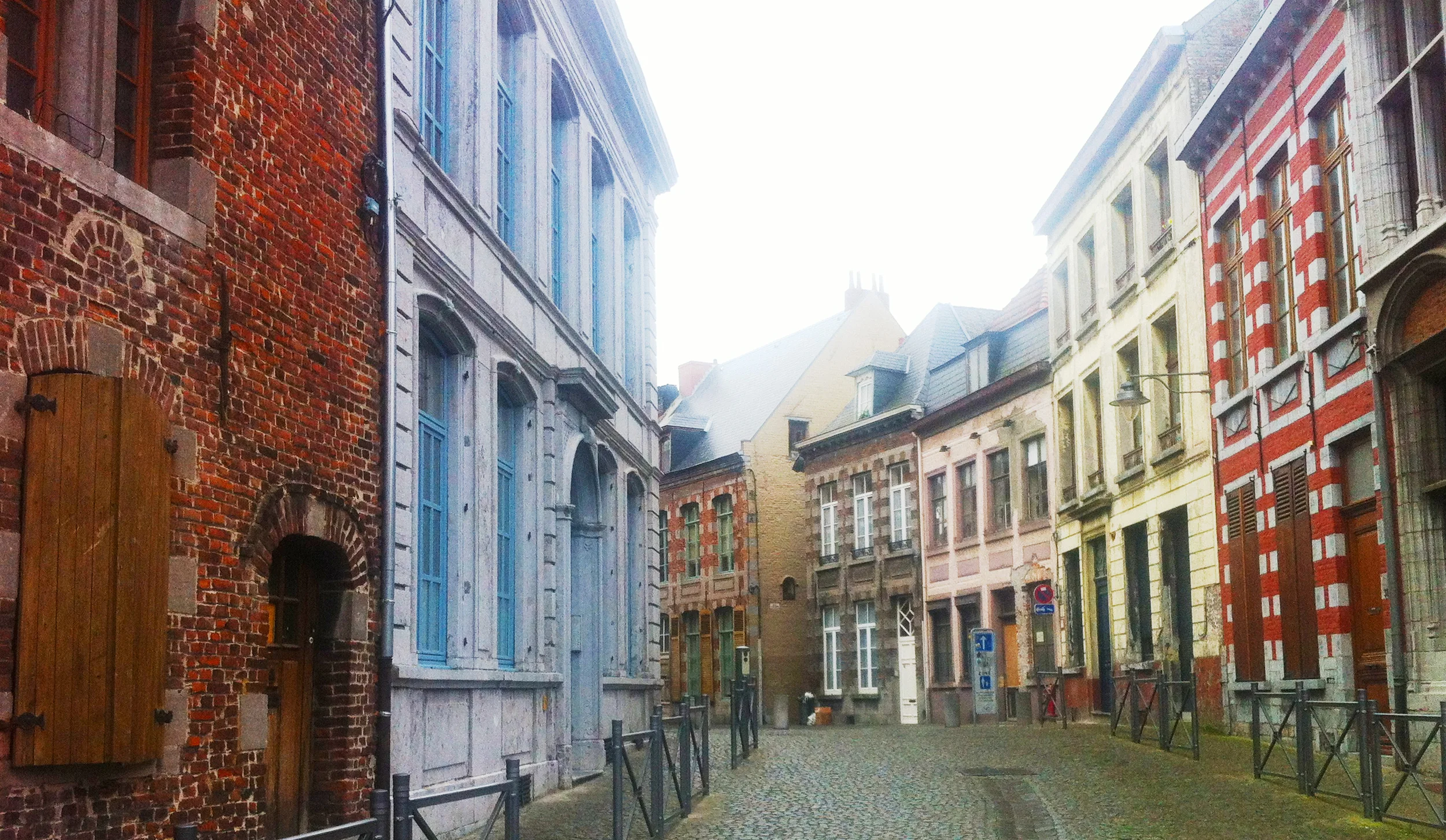Mons