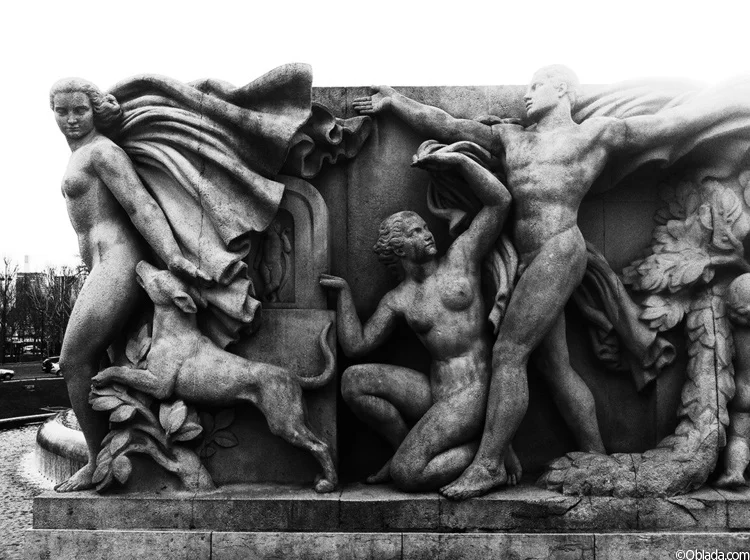 Statuary at Trocadero