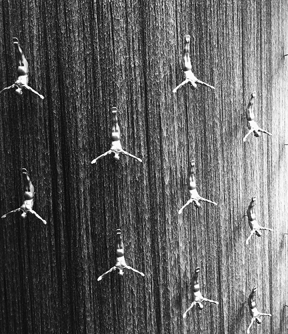 Pearl Divers