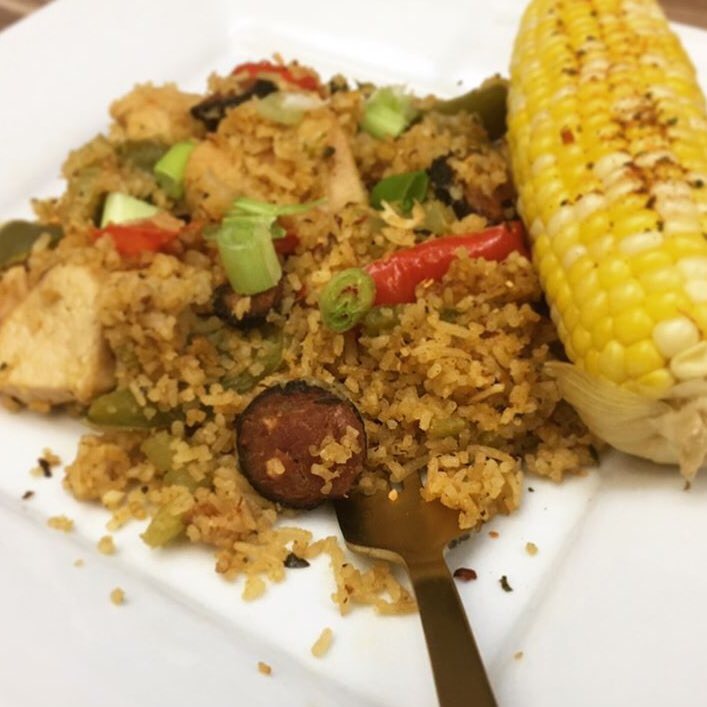 One pot jambalaya, a delicious creole hotchpotch of rice, chicken breast, chorizo sausage, onion, green onion, celery, red pepper, green pepper, garlic, thyme and cajun spice.&nbsp;