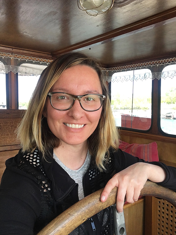 All aboard the Bateau Johanna de Paris (©Deborah Clague, 2019).