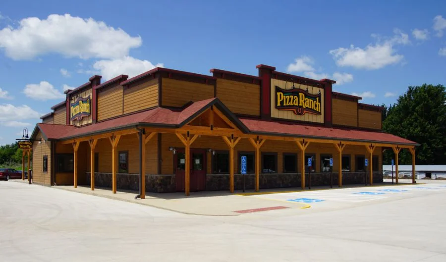 Exterior of a typical Pizza Ranch location | SIPA