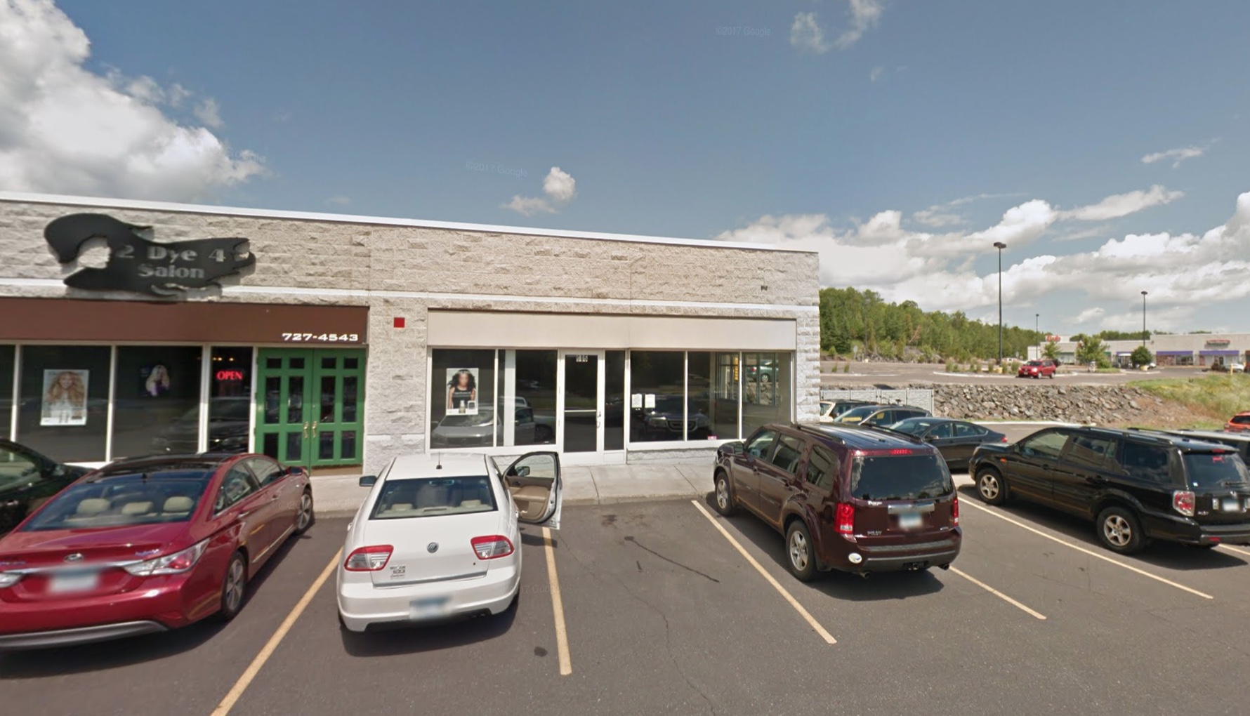 Vacant storefront where Jersey Mike's will be located /// Google Earth