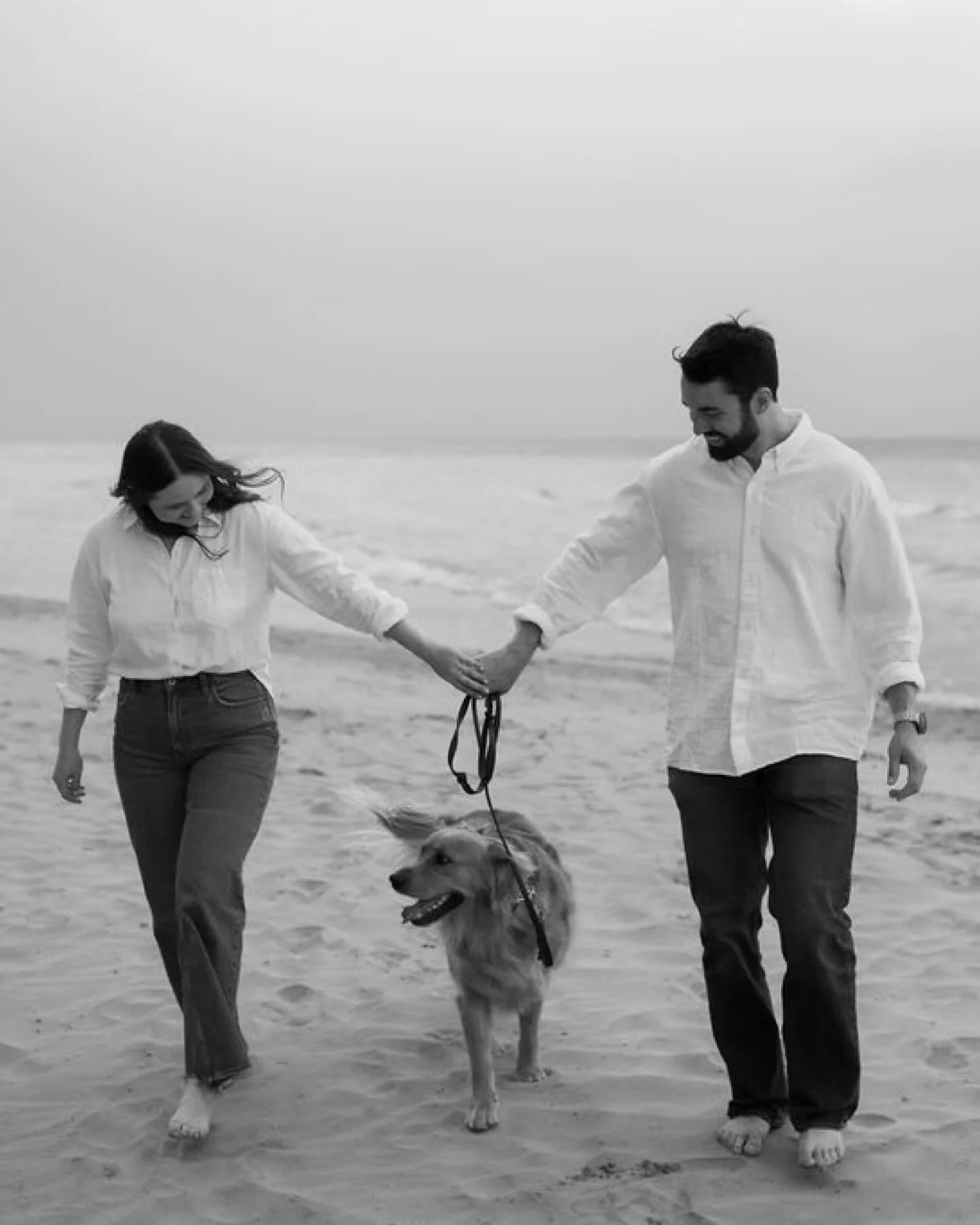 A barefoot on the beach session is always on my summer bucket list ☀️