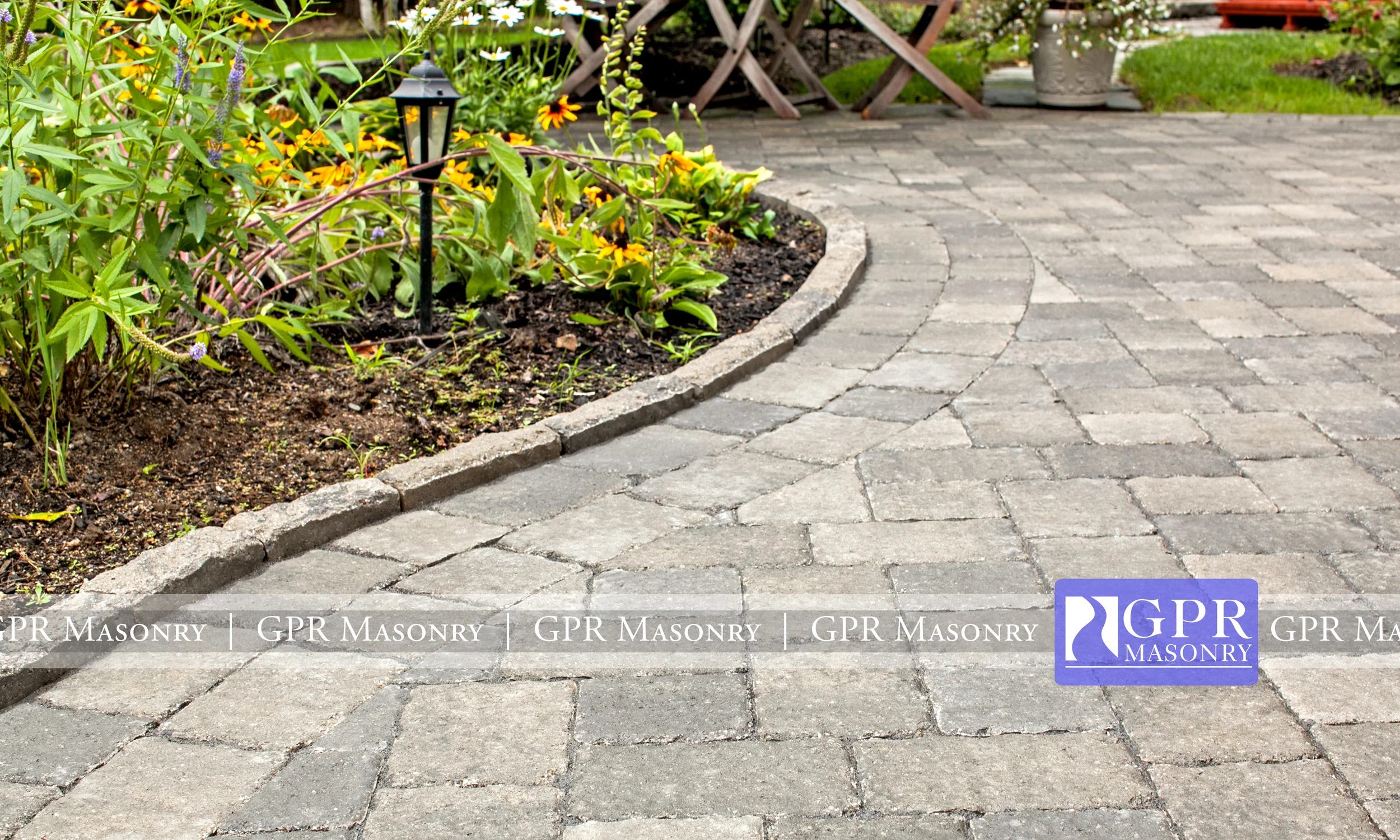 img9025 Stone Patio Garden Edge Bedford NH.jpg