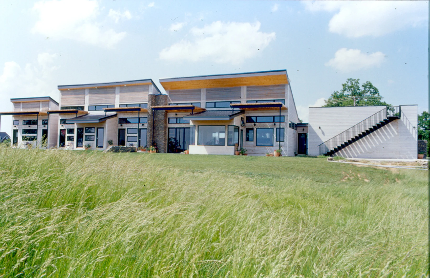PATEL - CAPOOR RESIDENCE: EXTERIOR