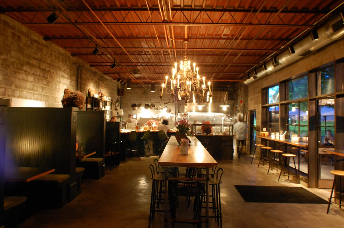 County Club Restaurant - 555 Jefferson St., Lexington