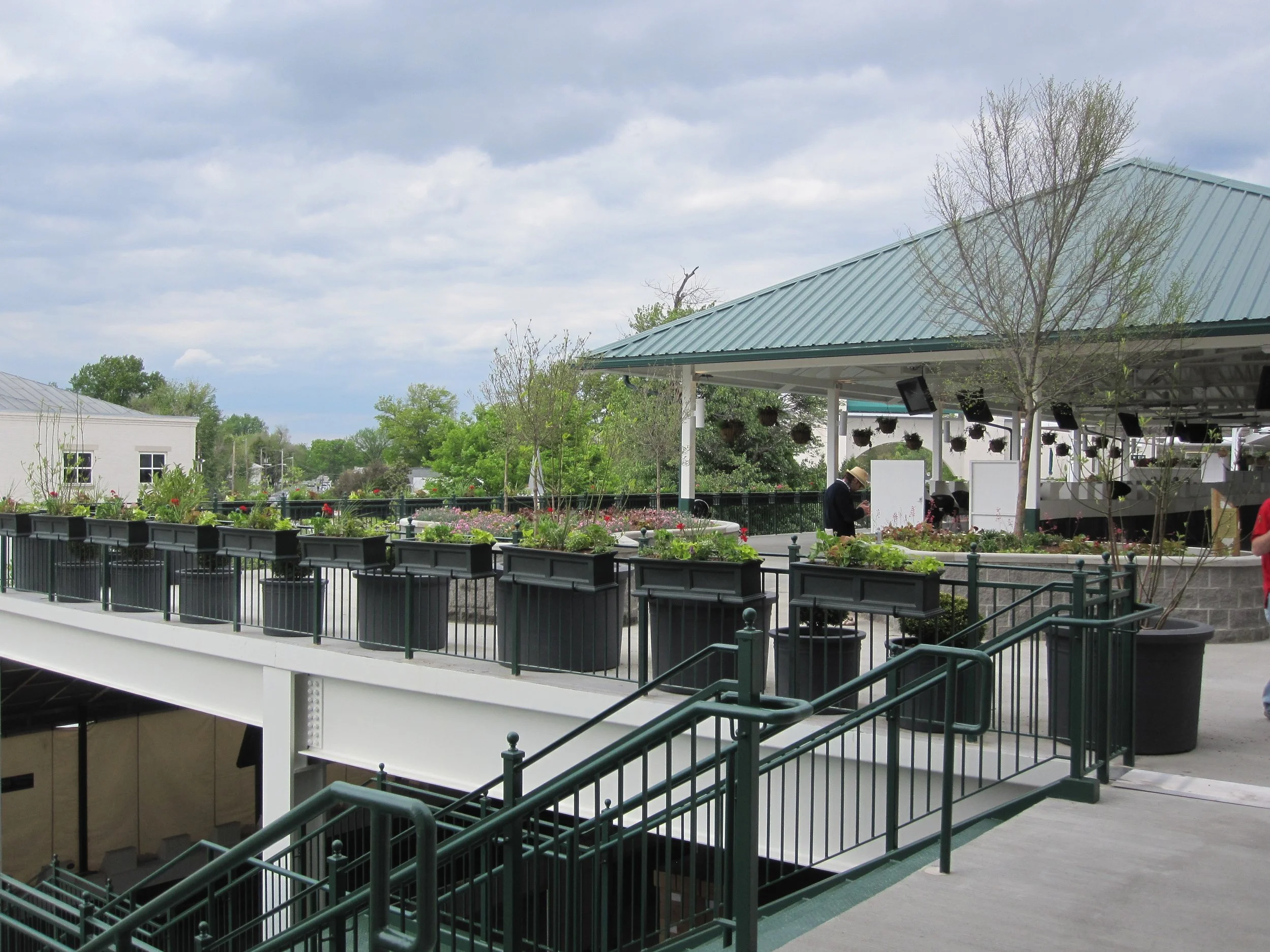 CHURCHILL  DOWNS - EXTERIOR