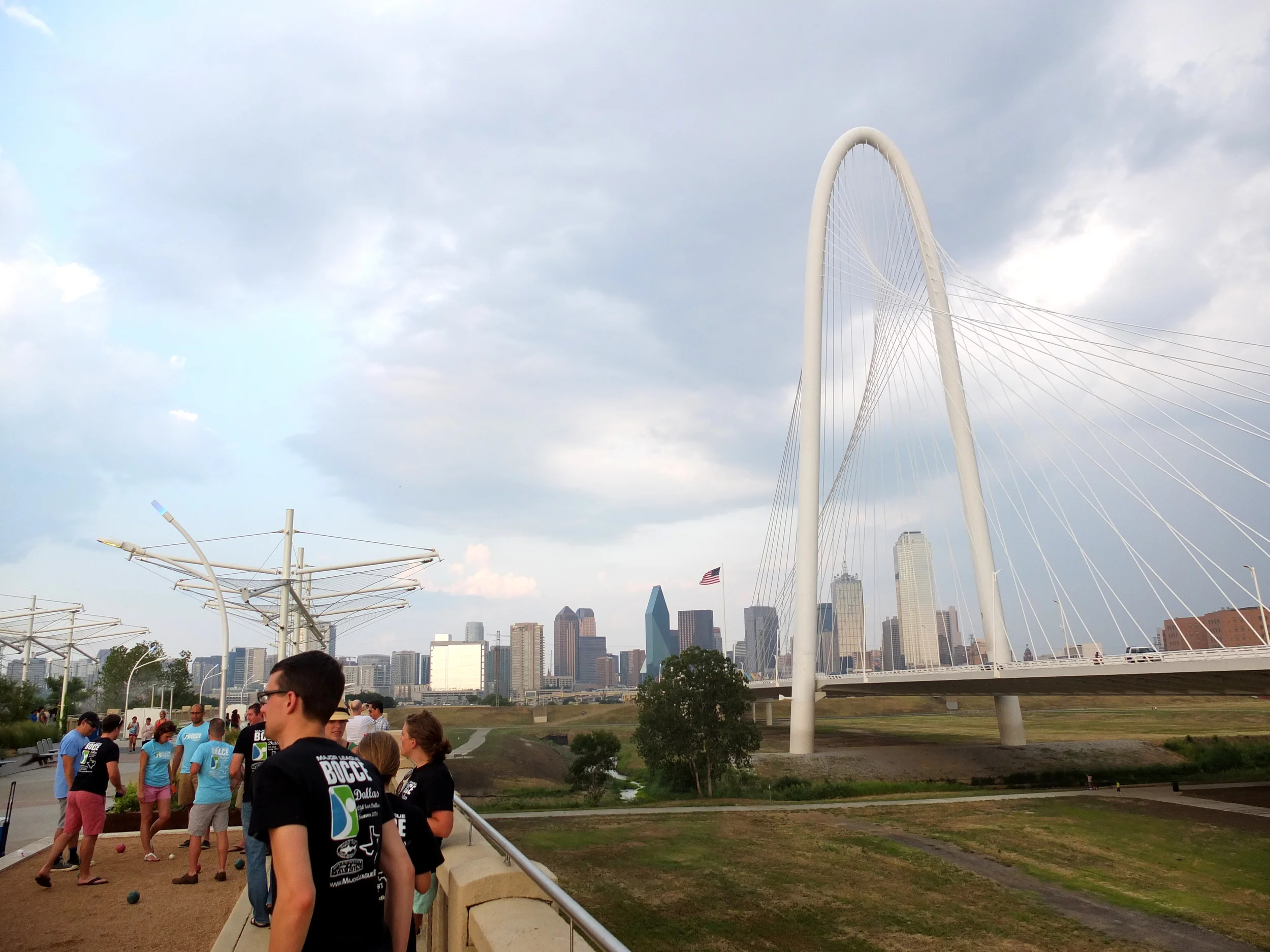 The Continental Bridge runs just parallel to the often polarizing but undeniably striking Calatrava bridge.