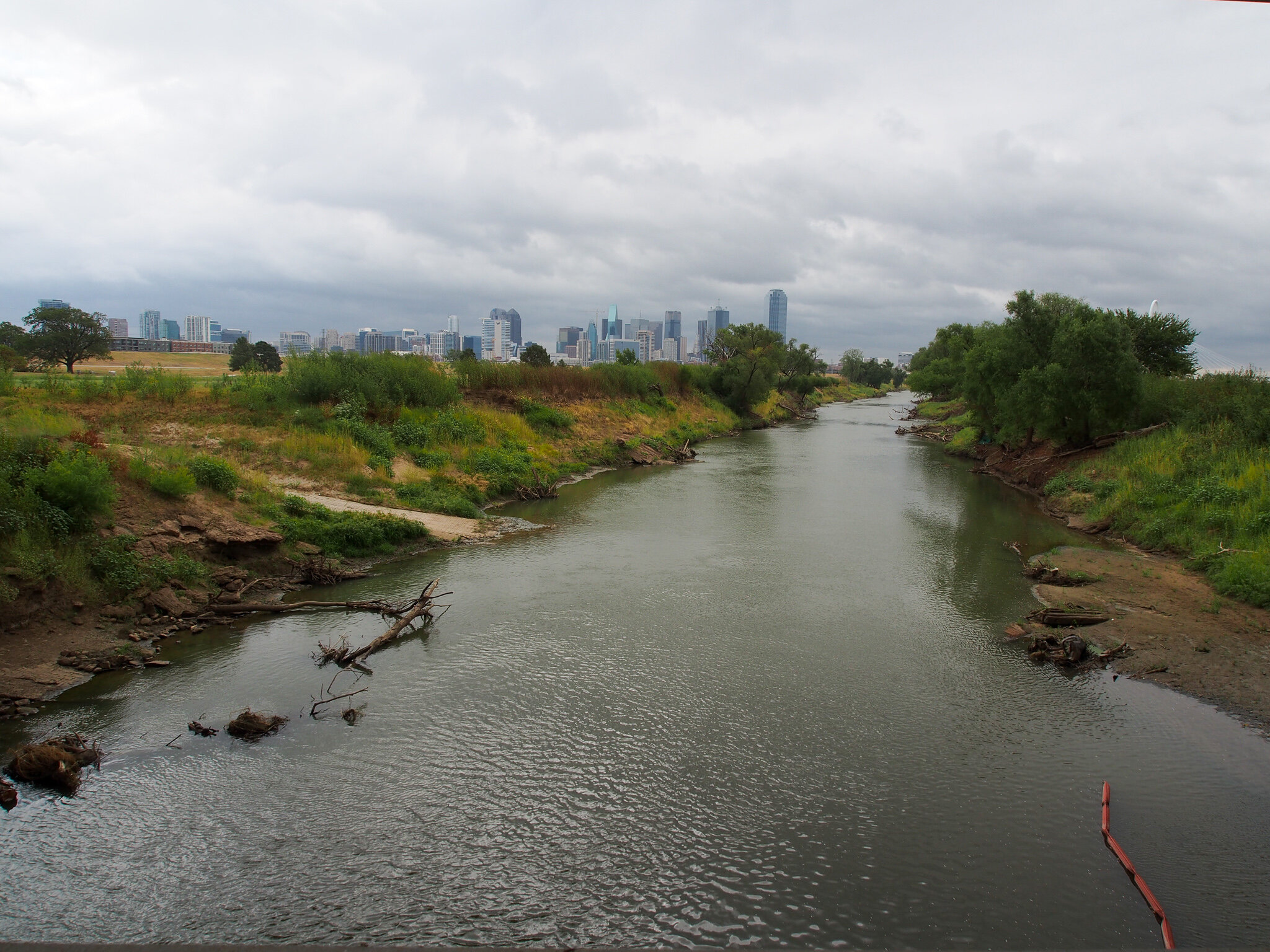  Trinity River near Trammel Crow Park, looking toward downtown Dallas.  