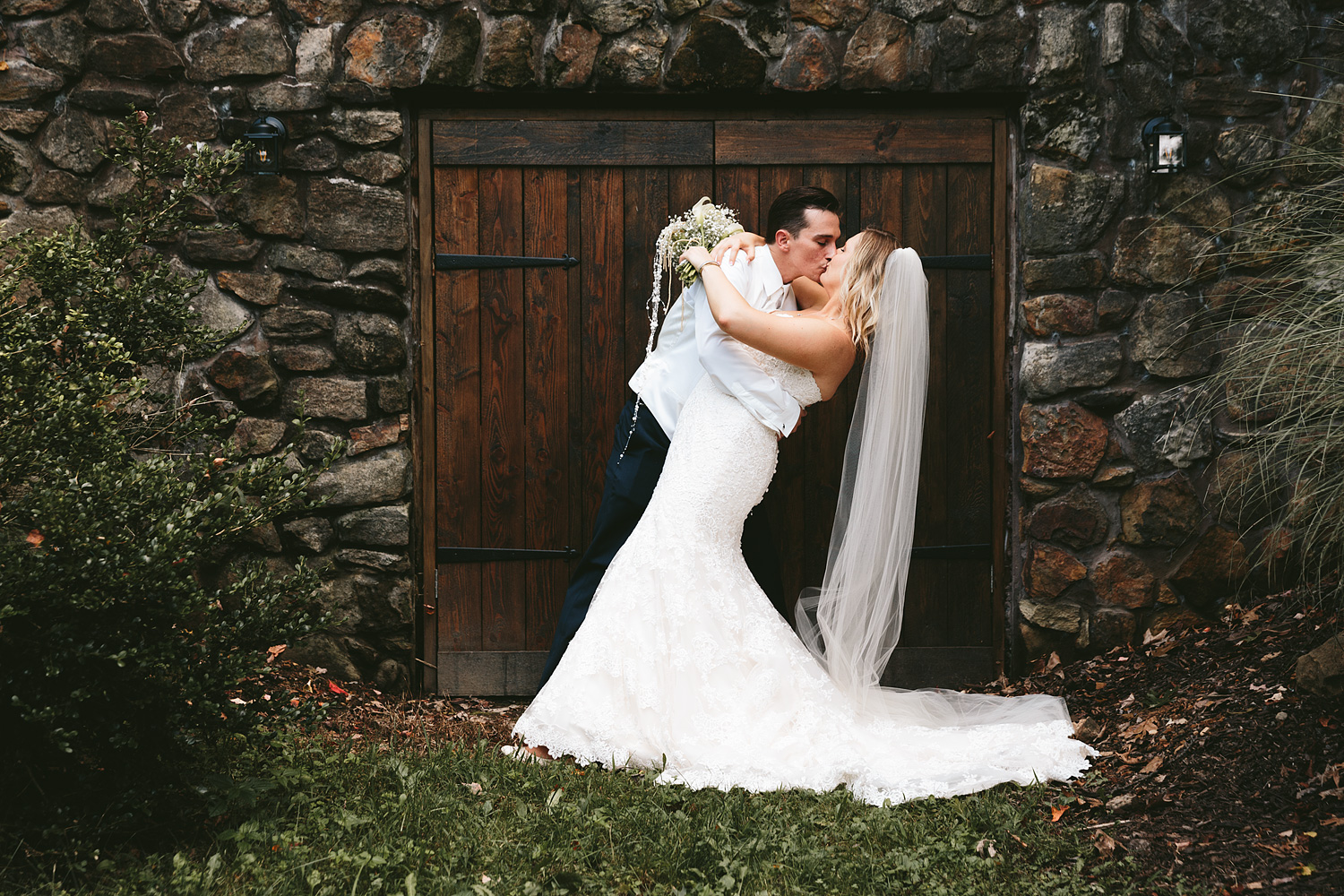 landolls-mohican-castle-wedding-photographer-central-ohio_61.jpg