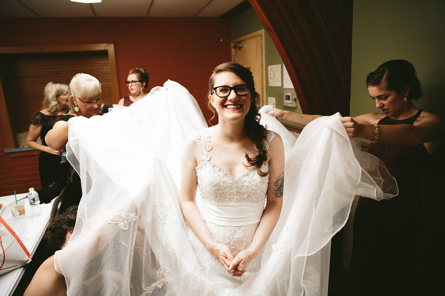 stow-cuyahoga-falls-ohio-wedding-photographer-SYB_17.jpg