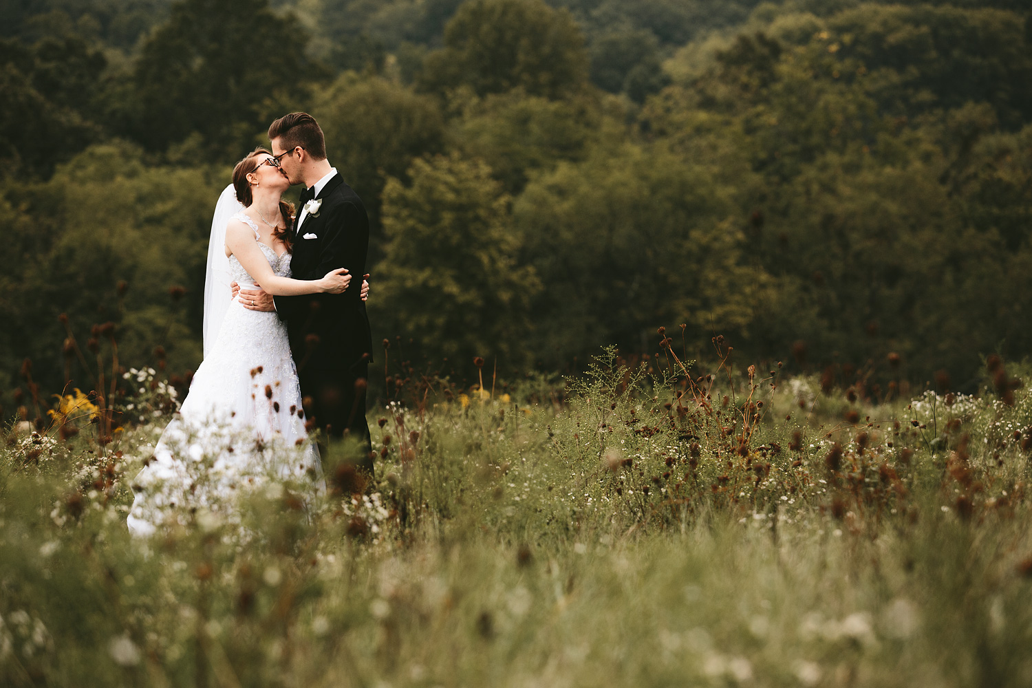 stow-cuyahoga-falls-ohio-wedding-photographer-SYB_71.jpg