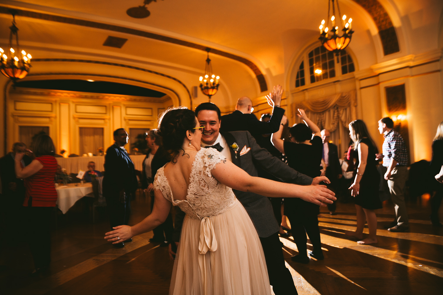 akron-ohio-wedding-photographers-greystone-hall-127.jpg