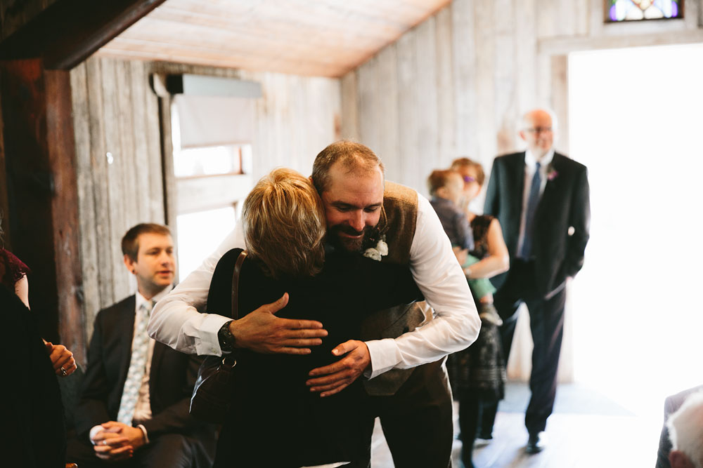 cleveland-wedding-photographer-hines-hill-conference-center-cuyahoga-valley-national-park-barn-vintage-14.jpg