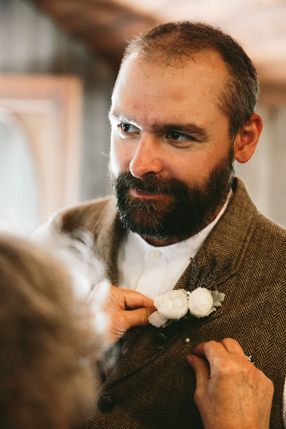 cleveland-wedding-photographer-hines-hill-conference-center-cuyahoga-valley-national-park-barn-vintage-13.jpg