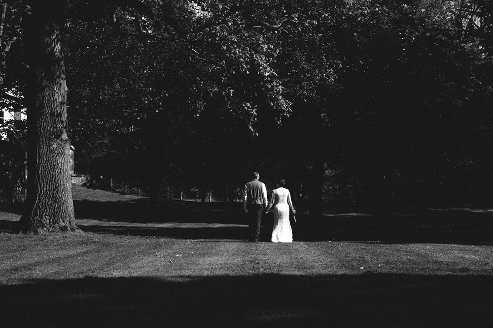 cleveland-wedding-photographer-hines-hill-conference-center-cuyahoga-valley-national-park-barn-vintage-41.jpg