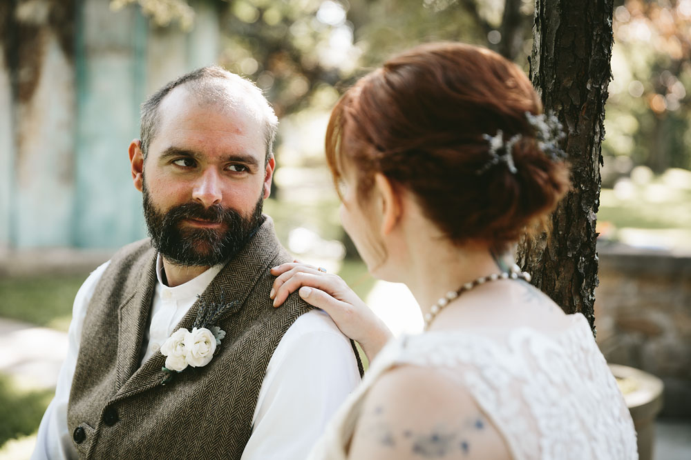 cleveland-wedding-photographer-hines-hill-conference-center-cuyahoga-valley-national-park-barn-vintage-61.jpg