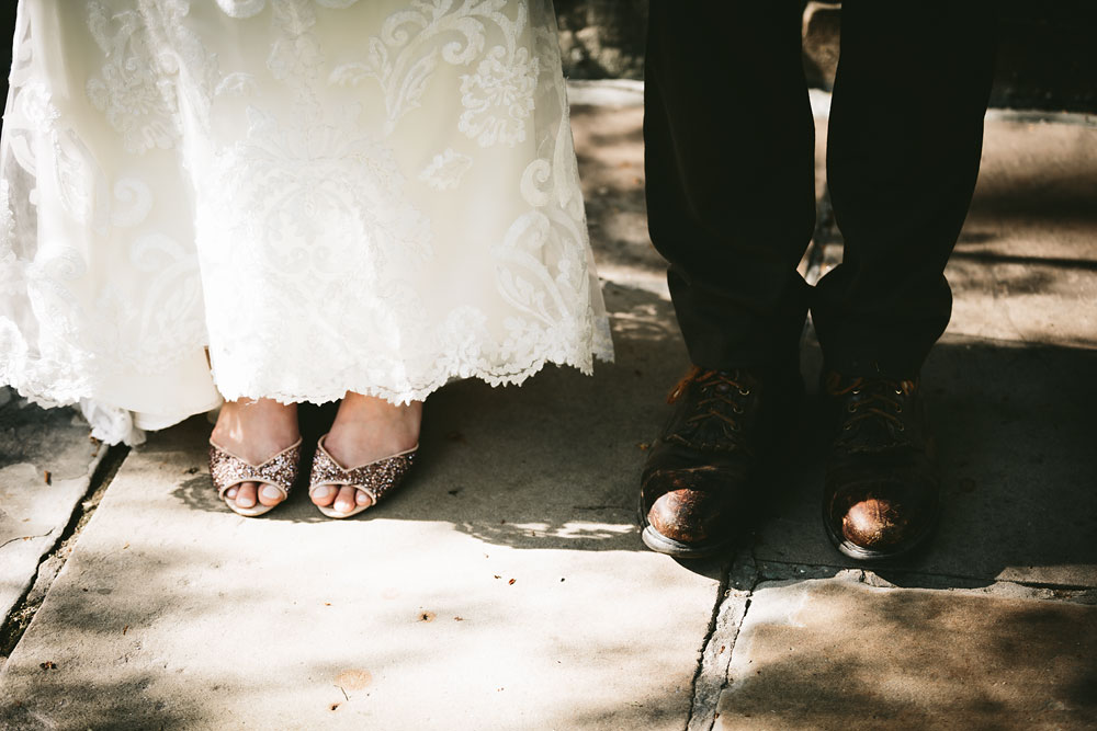 cleveland-wedding-photographer-hines-hill-conference-center-cuyahoga-valley-national-park-barn-vintage-64.jpg