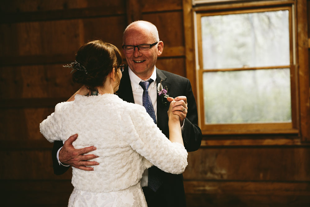 cleveland-wedding-photographer-hines-hill-conference-center-cuyahoga-valley-national-park-barn-vintage-97.jpg