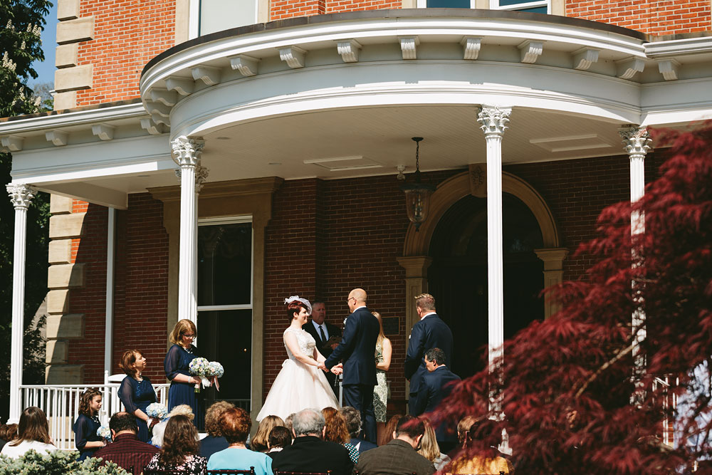 cleveland-wedding-photographers-at-steele-mansion-painesville-ohio-37.jpg