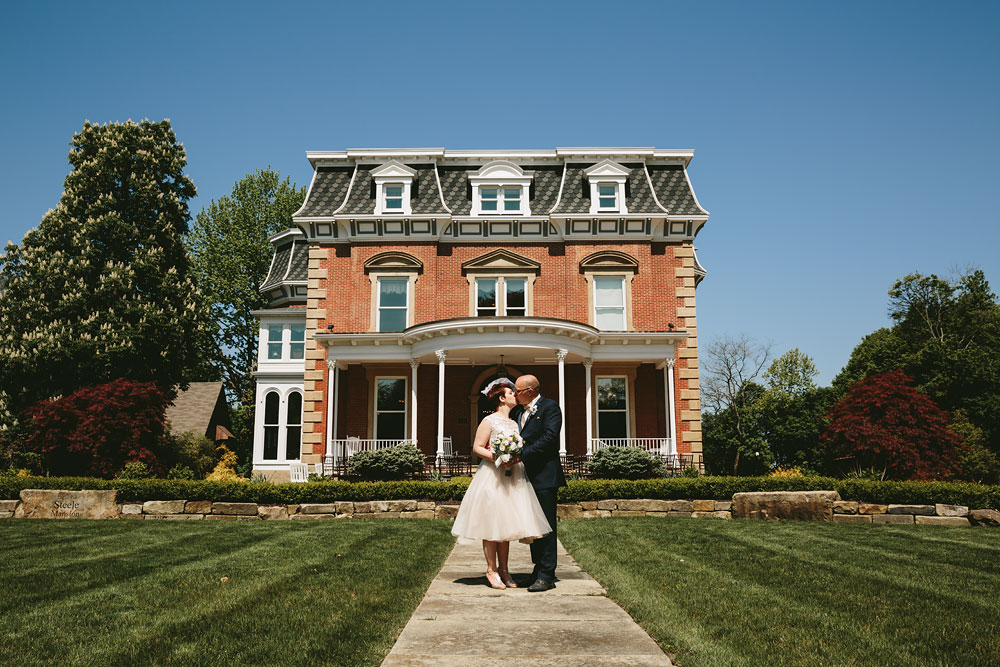 cleveland-wedding-photographers-at-steele-mansion-painesville-ohio-67.jpg